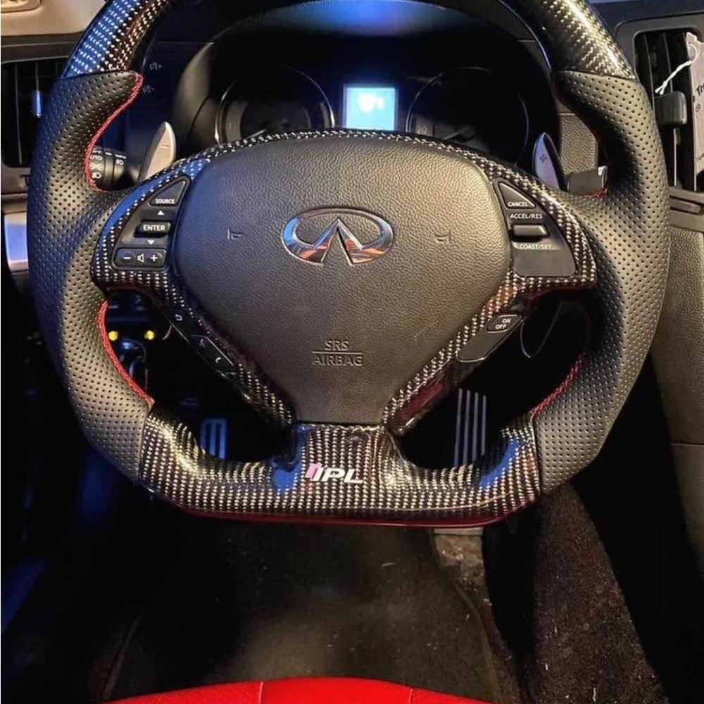 Infiniti G35/G37 Carbon Fiber Steering Wheel (2007-2013)